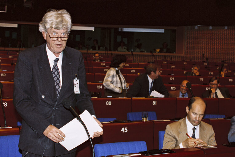 Valokuva 22: President of the European Central Bank addresses during the plenary session at the EP in Strasbourg