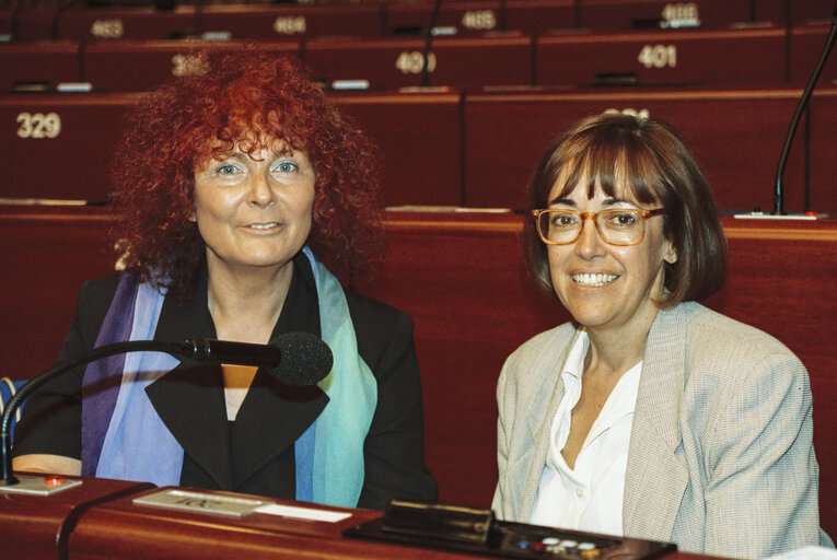 Valokuva 48: MEPs Christa RANDZIO-PLATH and Ludivina GARCIA ARIAS during the plenary session at the EP in Strasbourg