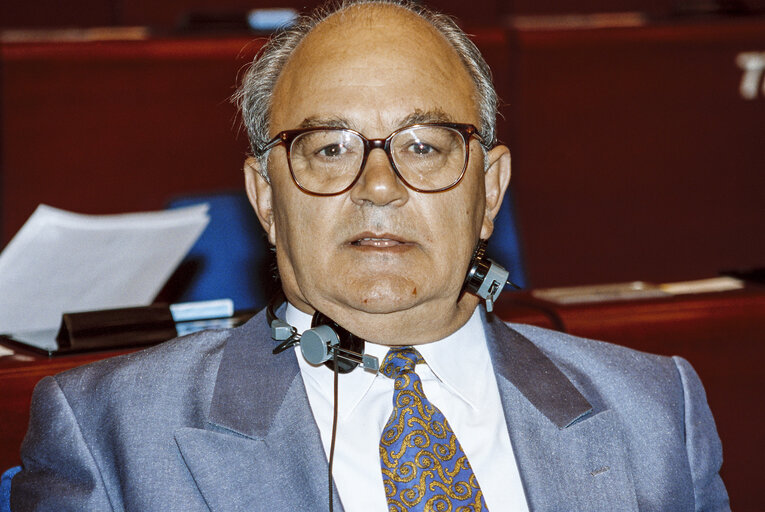 Φωτογραφία 49: MEP Manuel GARCIA AMIGO during the plenary session at the EP in Strasbourg