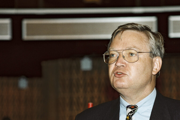 Valokuva 34: MEP Rolf LINKOHR during the plenary session at the EP in Strasbourg