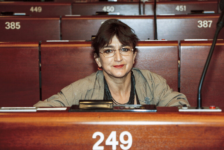 Valokuva 10: MEP Maria IZQUIERDO ROJO during the plenary session at the EP in Strasbourg