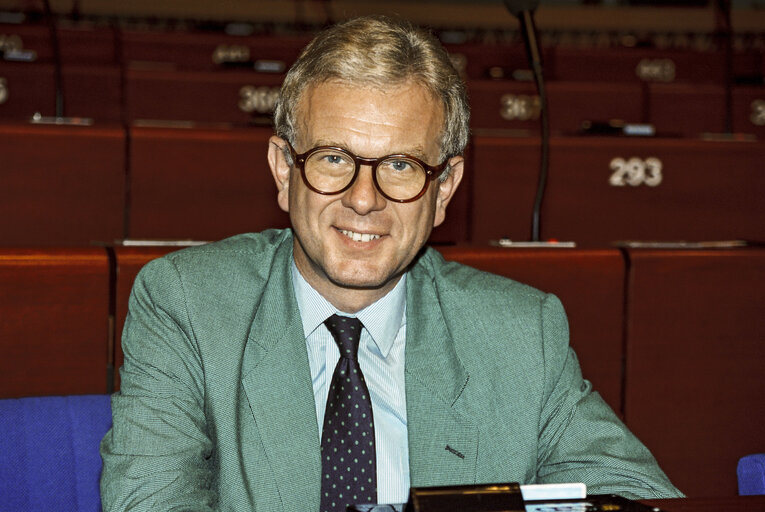 Φωτογραφία 15: MEP Hans Gert POTTERING during the plenary session at the EP in Strasbourg