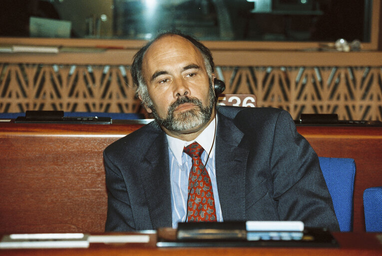 Φωτογραφία 22: MEP Ian WHITE during the plenary session at the EP in Strasbourg