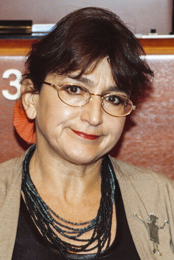 Valokuva 11: MEP Maria IZQUIERDO ROJO during the plenary session at the EP in Strasbourg