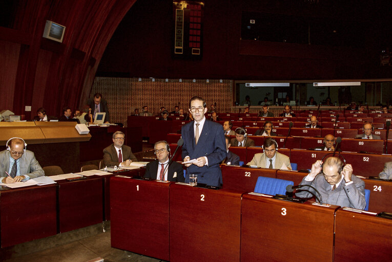 Fotagrafa 15: Belgian MFA, Willy CLAES during the Plenary session at the EP in Strasbourg