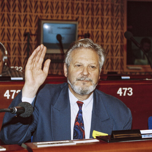 Φωτογραφία 43: MEP Lode J.C. VAN OUTRIVE during the plenary session at the EP in Strasbourg