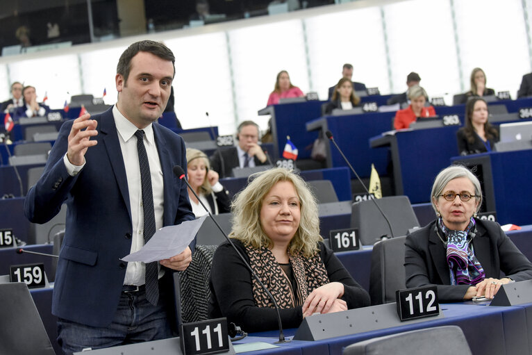 Photo 4 : Mireille d'ORNANO, Florian PHILIPPOT, Sophie MONTEL