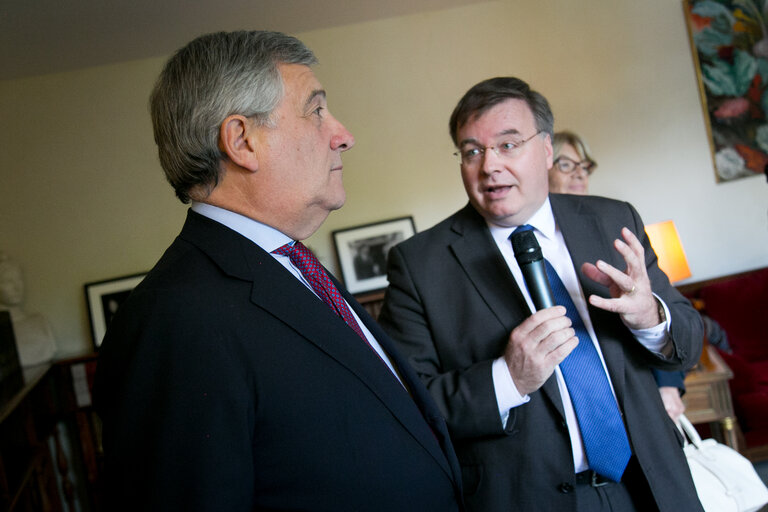 Zdjęcie 8: Pilippe Leguen, director of Jean Monet Muséum on the right with Antonio Tajani, President of the European Parliament at the European Parliament Bureau Away Days in la maison de Jean Monnet, Bazoches-sur-Guyonne