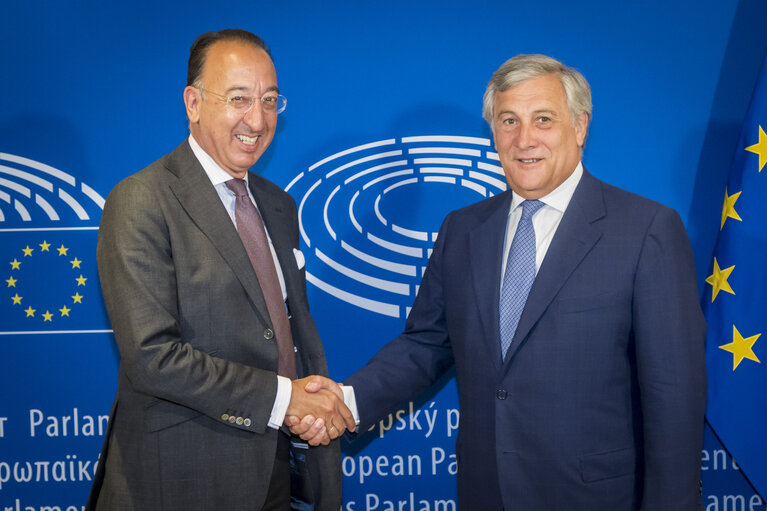 Fotografie 3: Antonio TAJANI - EP President meets with Jorge DOMECQ, Chief Executive of European Defence Agency