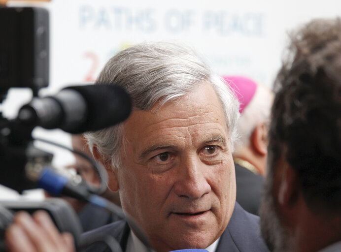 Fotografija 12: Visit of the President of the European Parliament to Munster. Antonio Tajani, President of the European Parliament is seen during a visit of the opening ceremony of the Paths of Peace meeting in Munster, 10 September 2017.