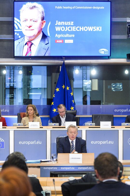 Resumed hearing of Janusz WOJCIECHOWSKI, Commissioner-designate, Agriculture - Arrival and opening statement