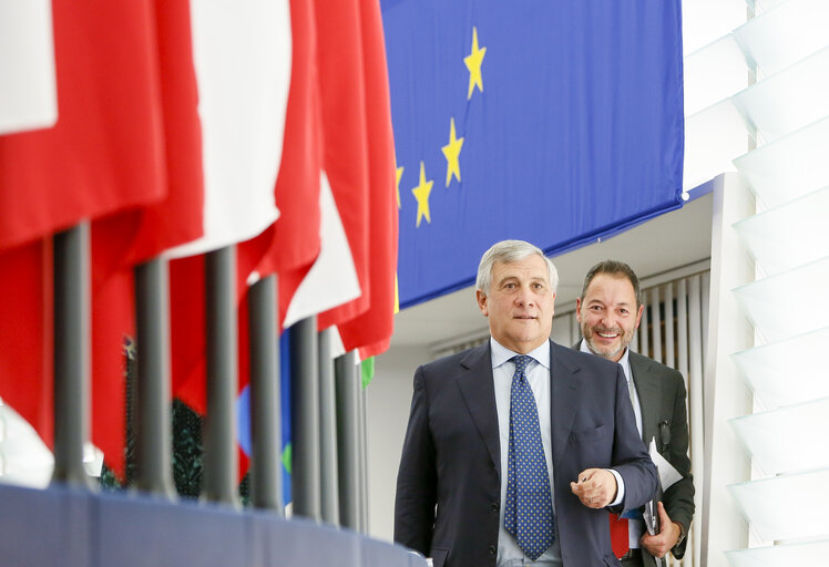 Zdjęcie 1: Antonio TAJANI - EP President in plenary session Week 40 2017 in Strasbourg