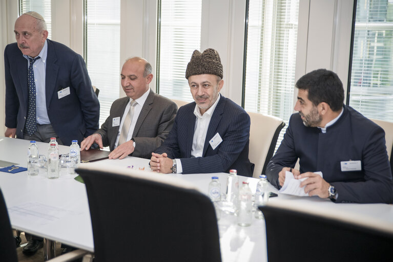 Foto 5: Mairead McGUINNESS - EP Vice-President  meets with Azerbaijan religious leaders