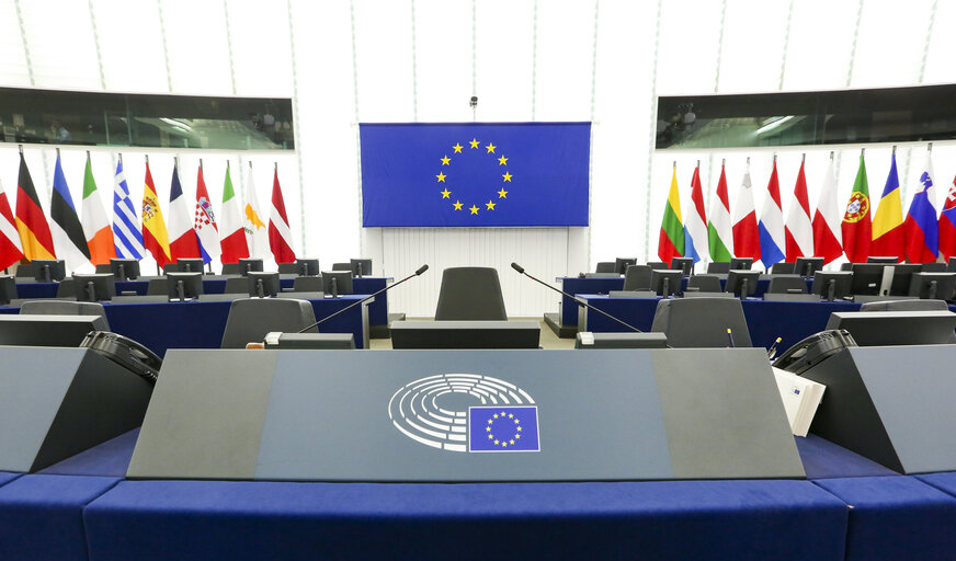 Fotografija 6: Illustration - President's seat in the hemicycle - Empty plenary chamber in Strasbourg
