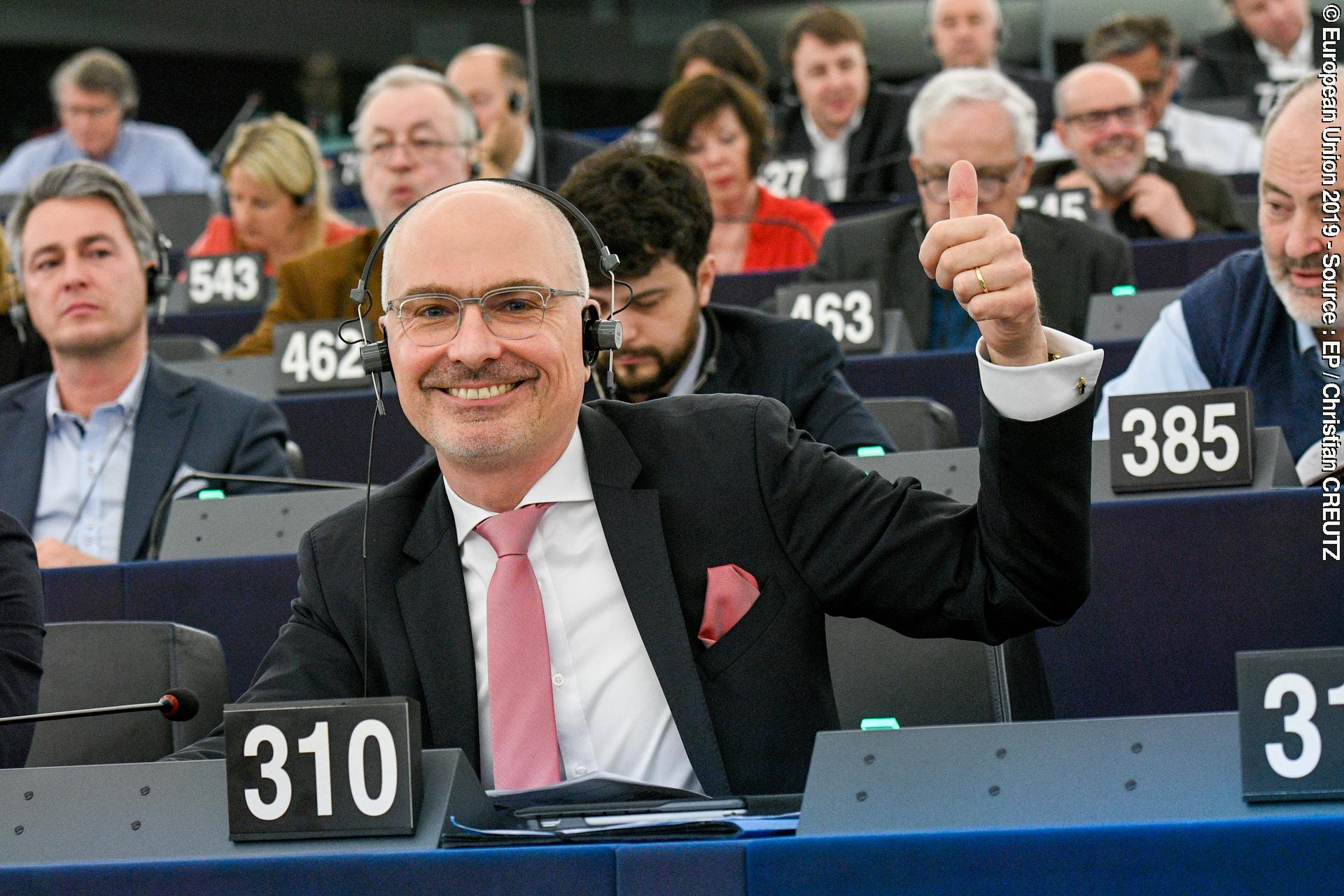 Снимка 1: Peter SIMON in the EP in Strasbourg