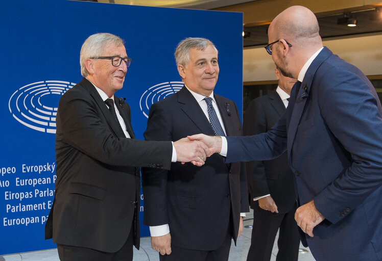 Fotagrafa 8: European Ceremony of Honour for Dr. Helmut KOHL - Jean-Claude JUNCKER, President of the EC, Antonio TAJANI, EP President, and Charles MICHEL, Belgian Prime Minister (from left to right)