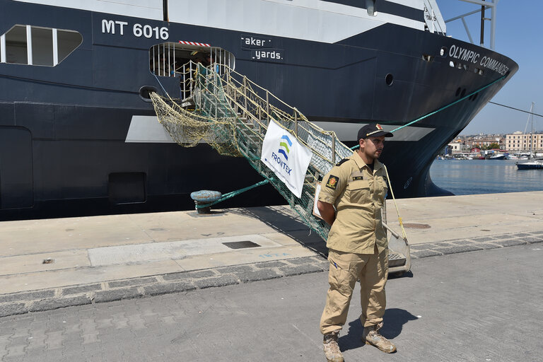 Foto 37: Official visit of the President of the European Parliament to Italy. Military on ship norvegian. Antonio Tajani - EP President visiting Catania and Pozzallo.