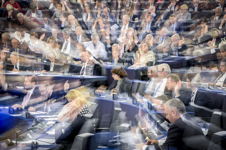 Foto 9: Plenary session week 40 2017 in Strasbourg - Preparation of the European Council meeting of 19 and 20 October 2017 - Council and Commission statements