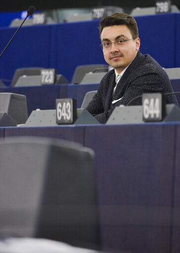 Zdjęcie 5: Momchil NEKOV in the hemicycle during plenary session week 27 2017 in Strasbourg