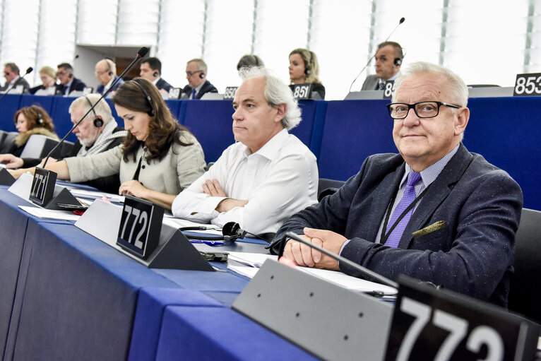 Fotografija 1: Boleslaw PIECHA in plenary session Week 40 2017 in Strasbourg