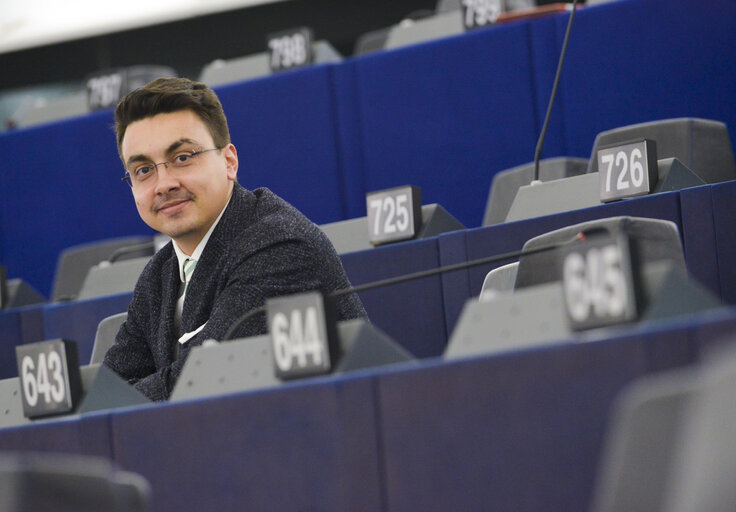 Foto 6: Momchil NEKOV in the hemicycle during plenary session week 27 2017 in Strasbourg