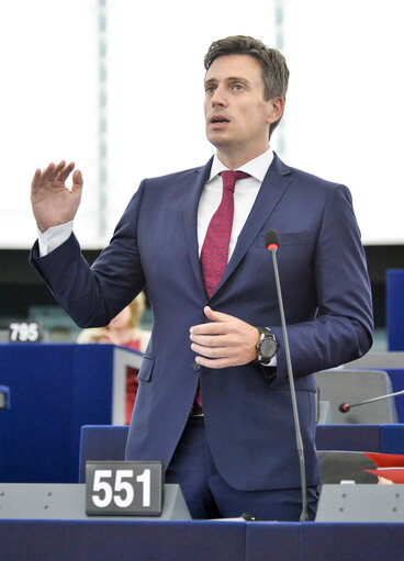 Zdjęcie 3: Catalin Sorin IVAN in the hemicycle during plenary session week 27 2017 in Strasbourg