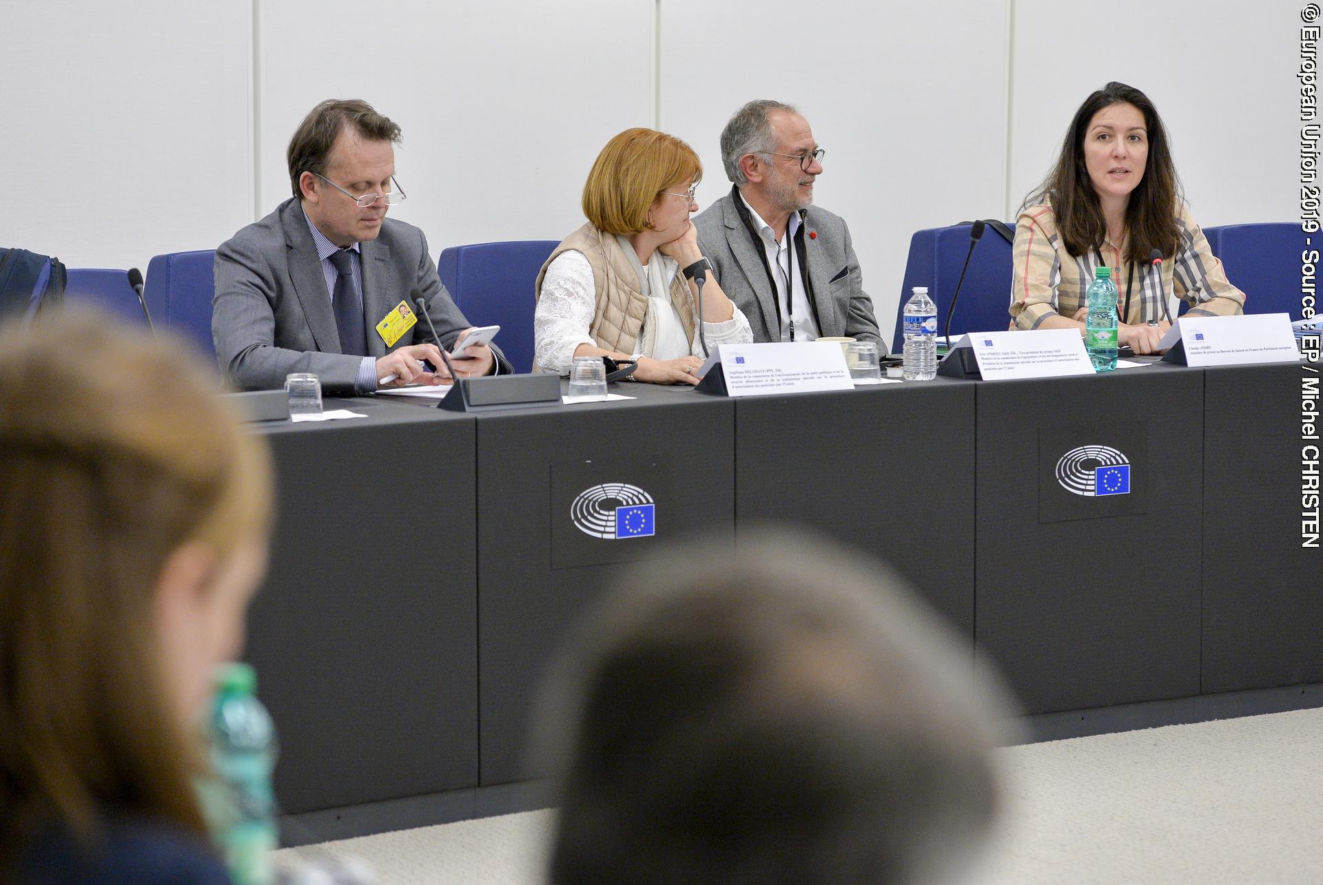 Fotogrāfija 13: Press Seminar - Journalists and readers from Ouest France