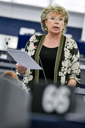 Photo 2: Viviane REDING in Plenary session week 47 2016 in Strasbourg