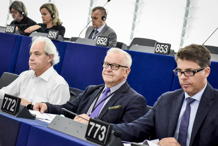 Photo 5 : Boleslaw PIECHA in plenary session Week 40 2017 in Strasbourg