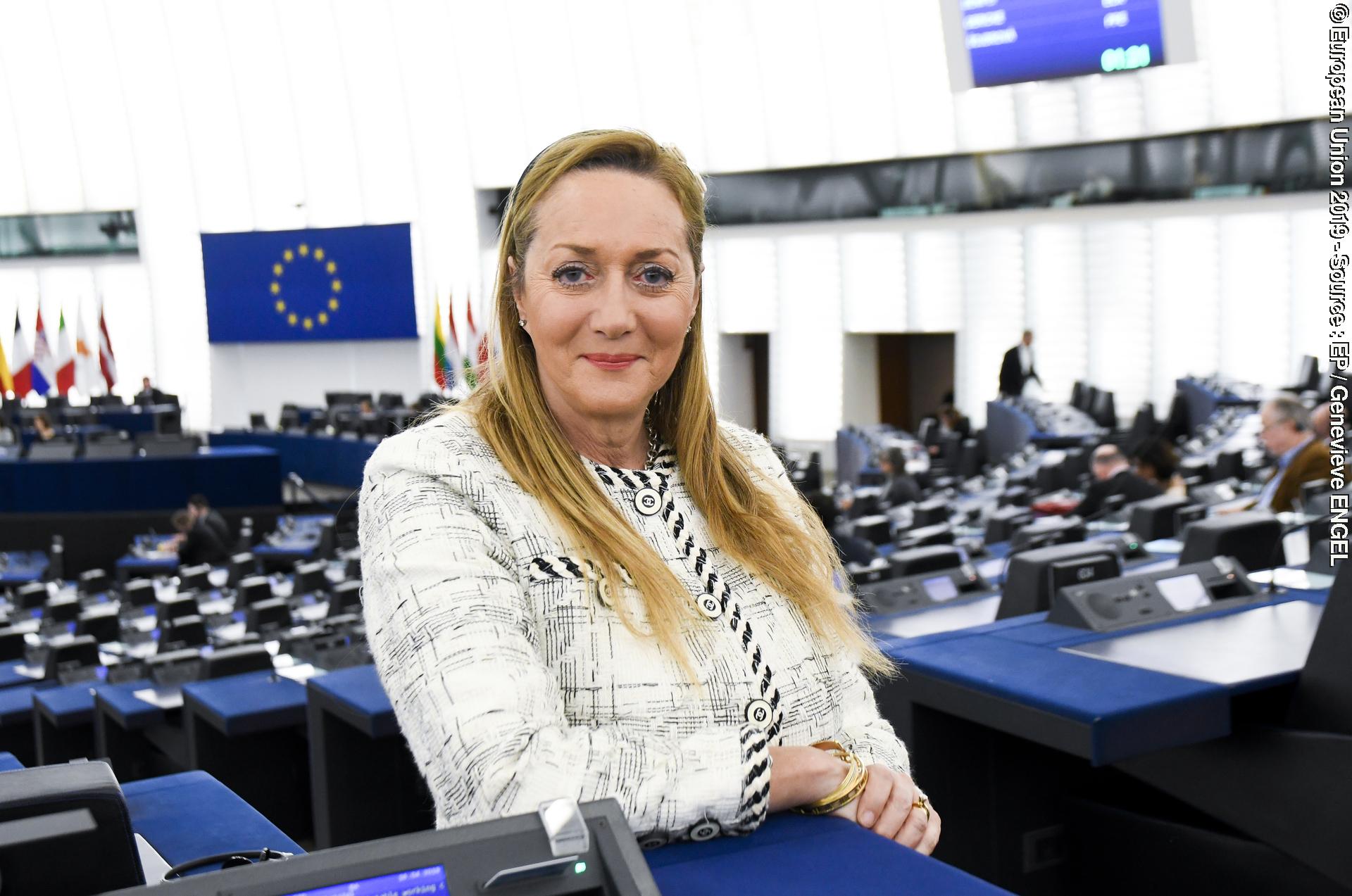 Foto 8: Marlene MIZZI in the EP in Strasbourg