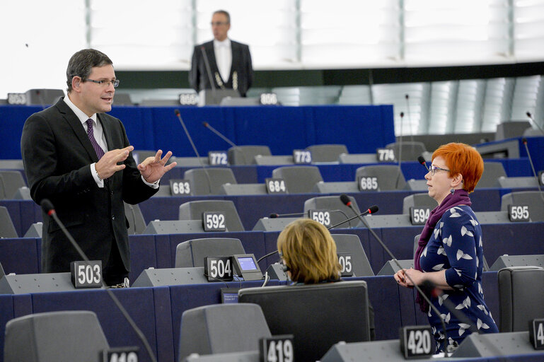 Foto 35: Plenary session week 40 2017 in Strasbourg - Preparation of the European Council meeting of 19 and 20 October 2017 - Council and Commission statements