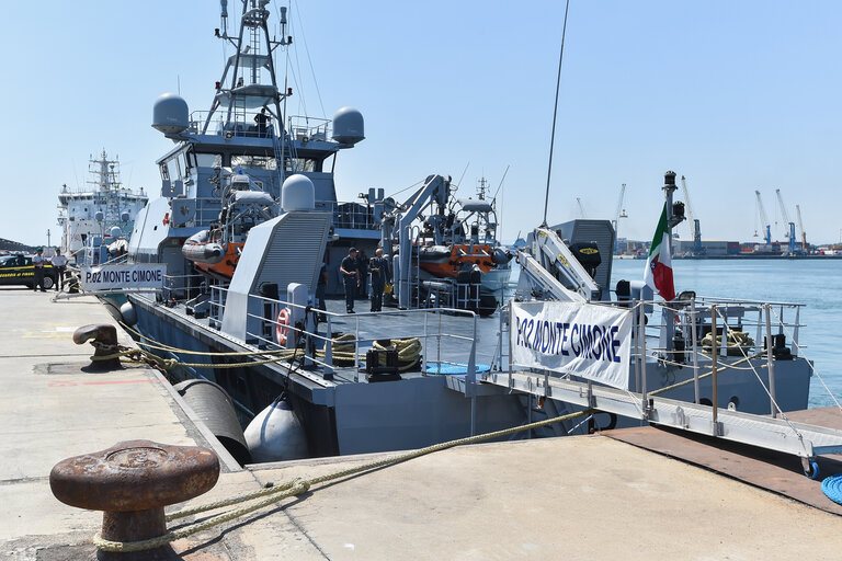 Foto 36: Official visit of the President of the European Parliament to Italy. Military on ship norvegian. Antonio Tajani - EP President visiting Catania and Pozzallo.