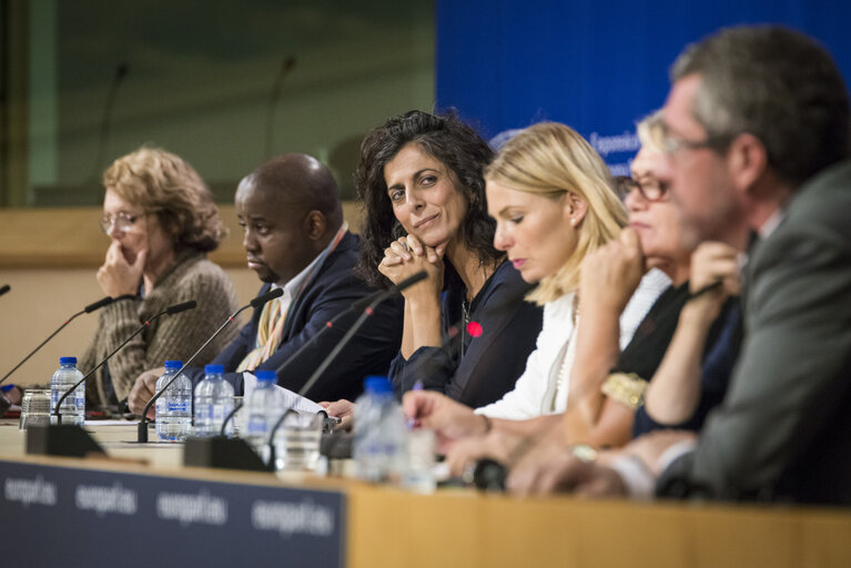 Fotografia 7: Press conference on ' Sponsorship scheme for human rights defenders in DRC '