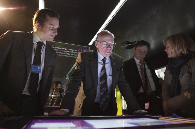 Bundestag President Norbert LAMMERT visits the Parlamentarium