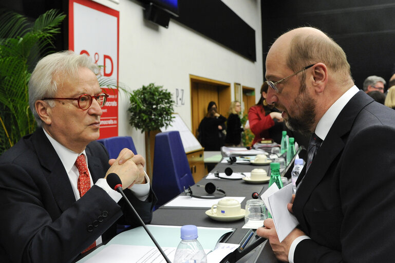 Φωτογραφία 19: S&D meeting group with the Danish Presidency Delegation