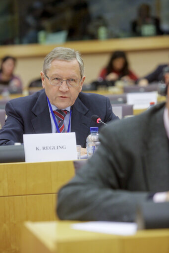 Fotografija 5: Committee on Economic and Monetary Affairs public hearing : Sovereign debt crisis in Europe : Assessing the current European instruments, adressing the challenge ahead