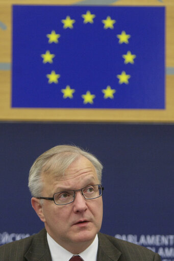 Fotografie 5: Press Conference of the Vice President of the EC Economic and Monetary Affairs and the Euro