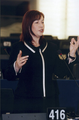 Zdjęcie 2: Anna IBRISAGIC in plenary session in Strasbourg.