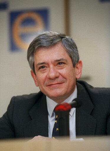 Fotografija 8: Press conference following the 2004 European Elections.