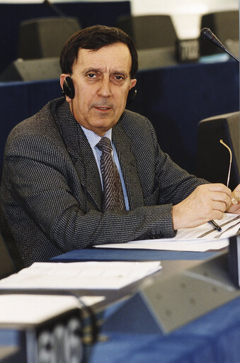 Zdjęcie 2: Jean-Claude MARTINEZ in plenary session in Strasbourg.