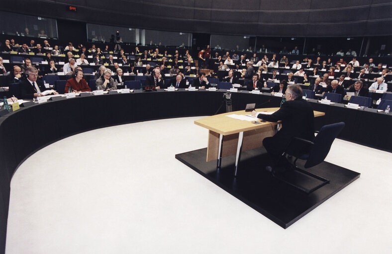 Fotografie 17: Hearing of the European designate commissioner for Taxation and Customs Union, Audit and Anti-Fraud