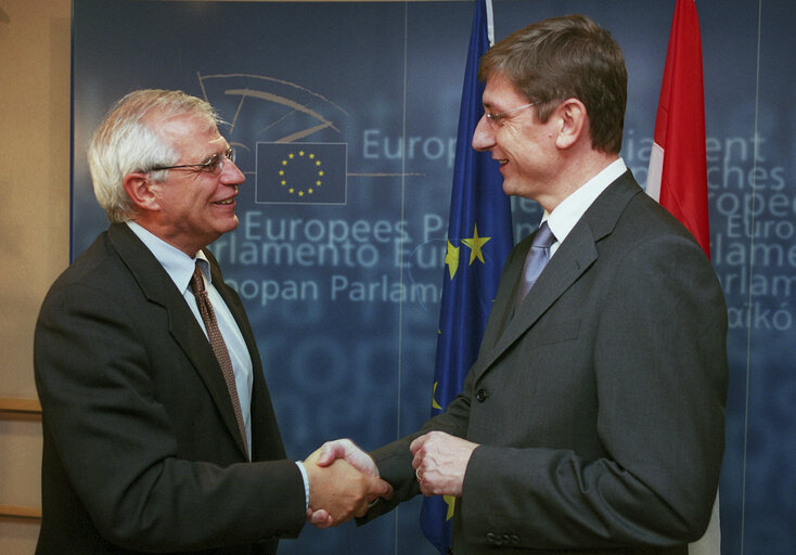 Foto 2: EP President Meets with Hungarian Prime Minister