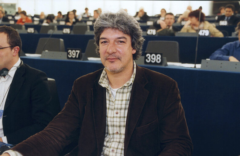 Foto 4: Jan DHAENE in Plenary Session in Strasbourg.