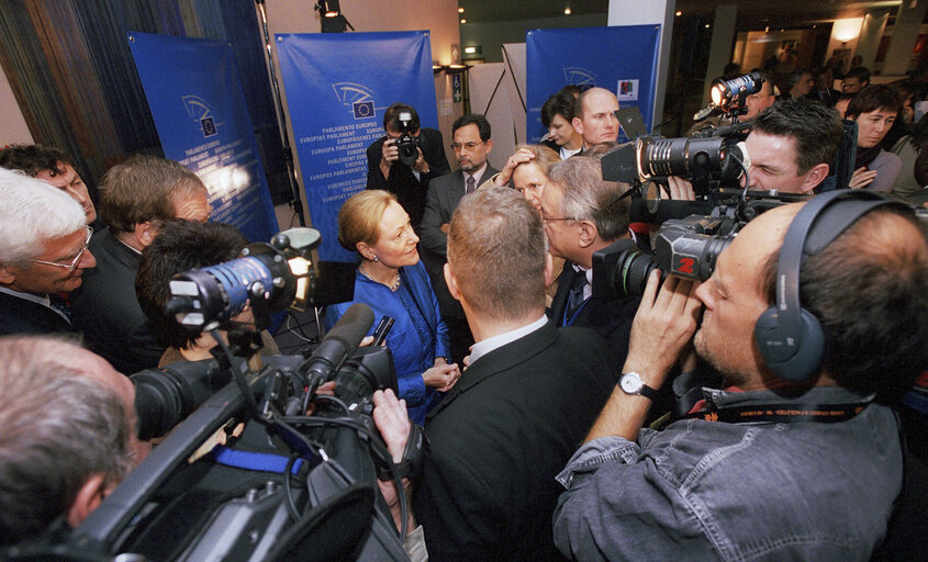 Fotografia 6: Press point of European Commissioner for External Relations and European Neighbourhood Policy, Benita FERRERO WALDNER