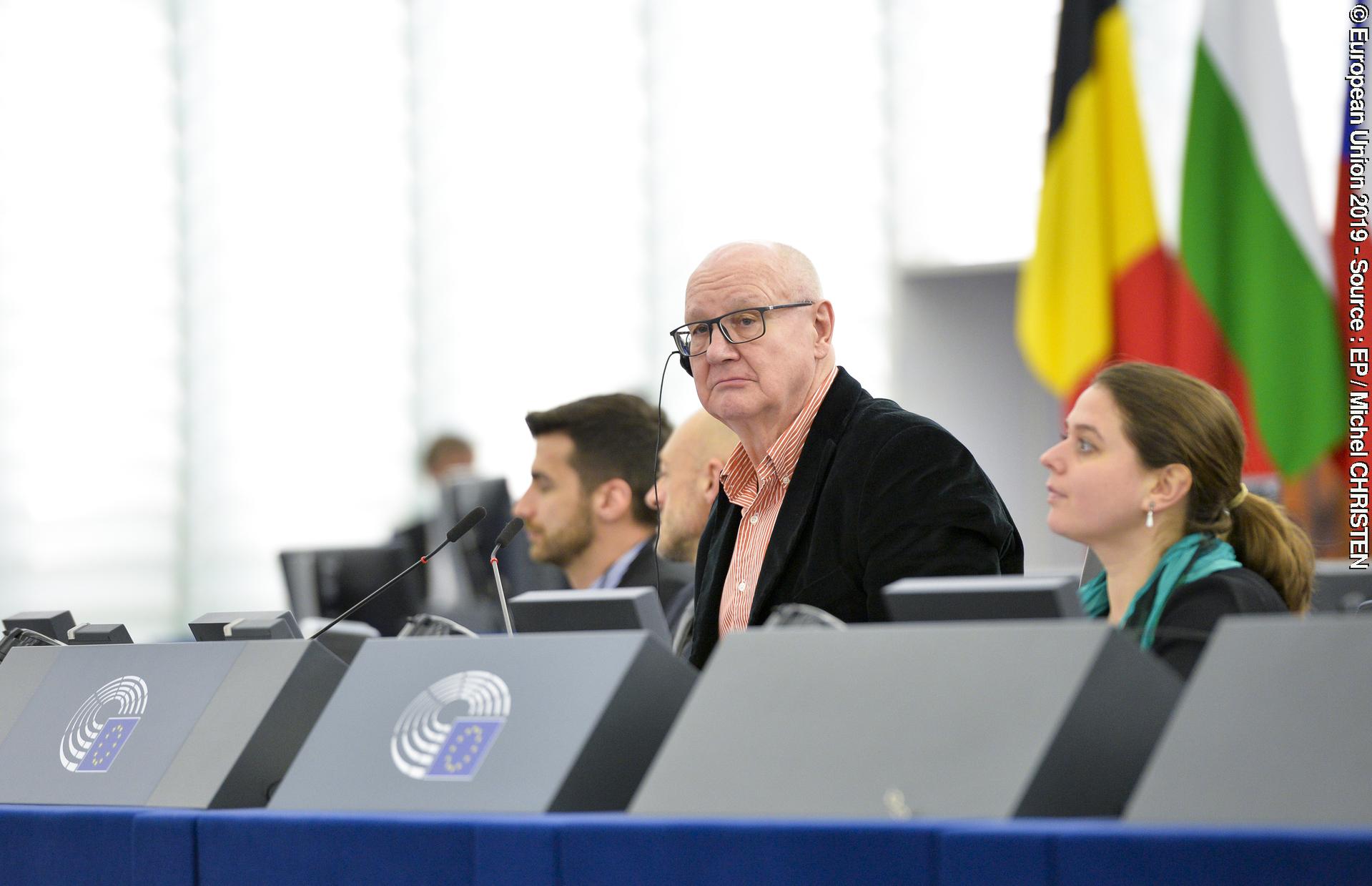 Ioan Mircea PASCU in the EP in Strasbourg