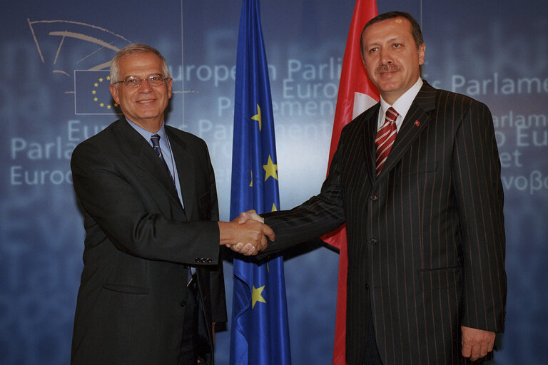 Fotografi 5: Visit of the Turkish Prime Minister to the EP.