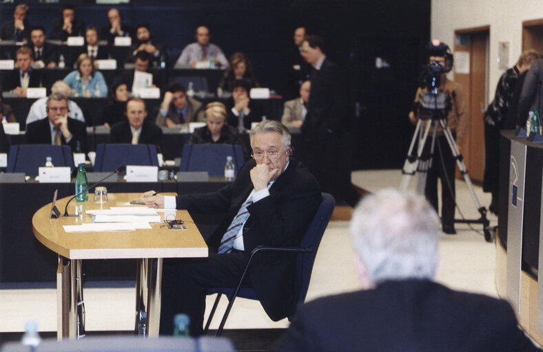 Fotografie 15: Hearing of the European designate commissioner for Taxation and Customs Union, Audit and Anti-Fraud