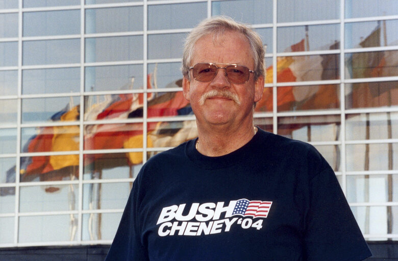 Fotografia 3: Roger HELMER at the EP in Strasbourg.