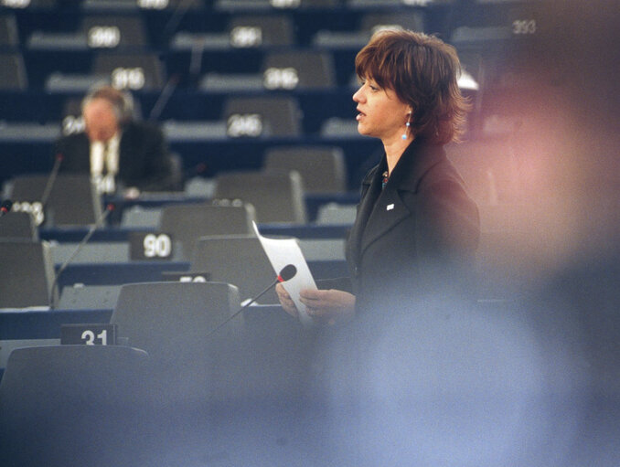 Fotografie 4: Monica FRASSONI in plenary session in Strasbourg.