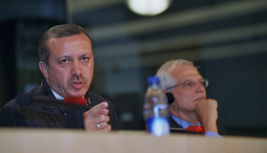 Fotografia 9: Press Conference by the EP President and the Turkish Prime Minister.